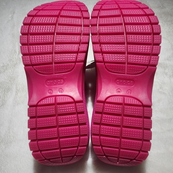 NWT CROCS Mega Crush Sandals - Picture 8 of 10